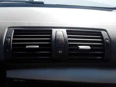 Peça sobressalente para automóvel em segunda mão grelha de ventilação tablier por bmw serie 1 berlina (e81/e87) 118d referências oem iam 