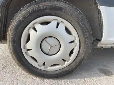 Pezzo di ricambio per auto di seconda mano coprimozzi per clase c vito w639 basic. combi 111 cdi compacto 639.601 riferimenti oem iam a6394000025  