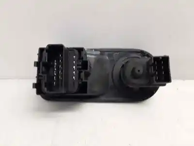 Pièce détachée automobile d'occasion COMMANDE DE LÈVE VITRE AVANT GAUCHE pour RENAULT TRAFIC  Références OEM IAM 8200011867  