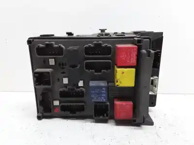 Second-hand car spare part Fuse Box Unit for RENAULT LAGUNA II BG0 Authentique OEM IAM references 8200206775  