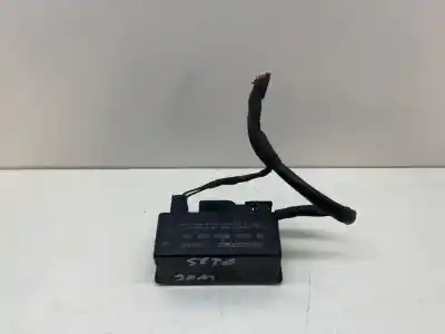 Second-hand car spare part fuse box unit for clase c vito w639 basic. combi 111 cdi compacto 639.601 oem iam references 0255452832  