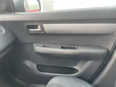 Pezzo di ricambio per auto di seconda mano rivestimento porta anteriore destro per suzuki swift berlina mz gl 5ptas. riferimenti oem iam 