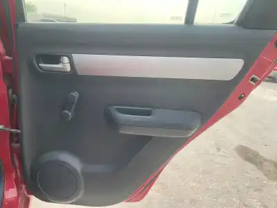 Pezzo di ricambio per auto di seconda mano rivestimento porta posteriore destro per suzuki swift berlina mz gl 5ptas. riferimenti oem iam 