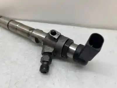Peça sobressalente para automóvel em segunda mão INJETOR por VOLKSWAGEN GOLF VI (5K1) GOLF VI Referências OEM IAM 03L130277B  