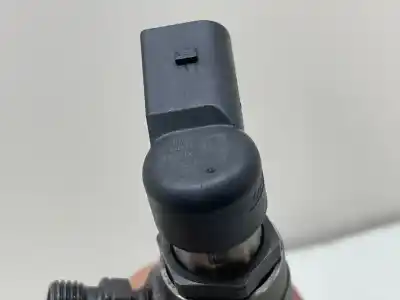 Peça sobressalente para automóvel em segunda mão INJETOR por VOLKSWAGEN GOLF VI (5K1) GOLF VI Referências OEM IAM 03L130277B  
