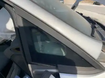 Peça sobressalente para automóvel em segunda mão Vidro Custódia Triangular Frente Direito por FORD FIESTA CB1 1.25 16V CAT Referências OEM IAM   
