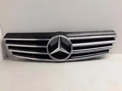 Recambio de automóvil de segunda mano de REJILLA DELANTERA para MERCEDES-BENZ CLASE CLK (W209) COUPE 1.8 CAT referencias OEM IAM   