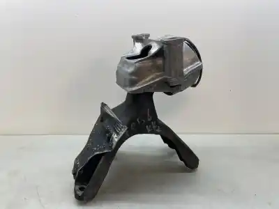 Second-hand car spare part engine support for audi a4 ber. (b8) s line sportpaket / plus oem iam references 8r0199381  