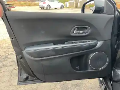 Автозапчастина б/у оббірка передніх дверей ліва для honda hrv elegance посилання на oem iam 