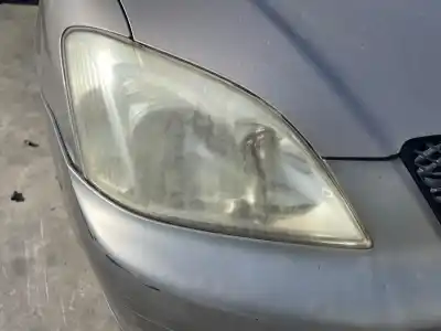 Автозапчасти б/у правая фара за toyota corolla (e12) 2.0 d-4d sol berlina ссылки oem iam  Автозапчасти б/у правая фара за toyota corolla (e12) 2.0 d-4d sol berlina ссылки oem iam