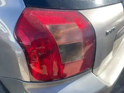 Автозапчасти б/у левый задний фонарь за toyota corolla (e12) 2.0 d-4d sol berlina ссылки oem iam  Автозапчасти б/у левый задний фонарь за toyota corolla (e12) 2.0 d-4d sol berlina ссылки oem iam