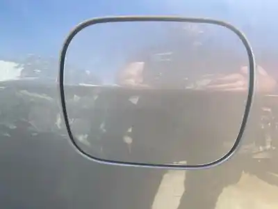 Автозапчасти б/у наружная крышка топлива за toyota corolla (e12) 2.0 d-4d sol berlina ссылки oem iam  Автозапчасти б/у наружная крышка топлива за toyota corolla (e12) 2.0 d-4d sol berlina ссылки oem iam