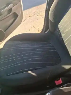 Автозапчастина б/у передне праве сиділо для opel corsa d corsa d посилання на oem iam   