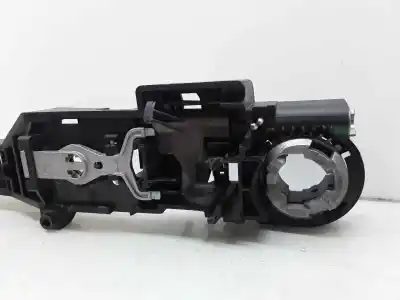 Second-hand car spare part left front outer door handle bracket for renault kangoo expression profesional oem iam references 8200497521  