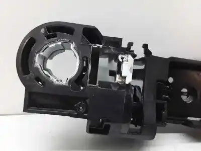 Second-hand car spare part right front outer door handle bracket for renault kangoo profesional oem iam references 8200497590  