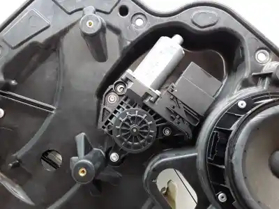 Pièce détachée automobile d'occasion léve glace arrière gauche pour volkswagen golf 1.4 g -cgg golf vi un 16v références oem iam 5k4839729j