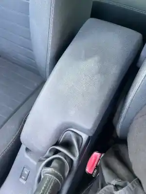 Pezzo di ricambio per auto di seconda mano bracciolo centrale per renault megane iii berlina 5 p 1.5 dci diesel fap riferimenti oem iam 