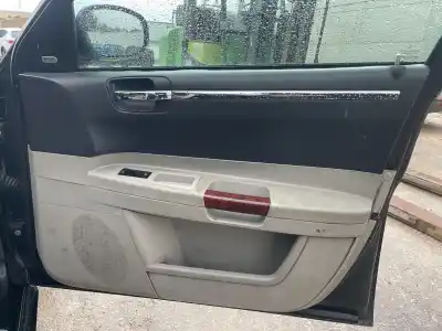 Pezzo di ricambio per auto di seconda mano Rivestimento Porta Anteriore Destro per CHRYSLER 300 C 3.0 CRD CAT Riferimenti OEM IAM   