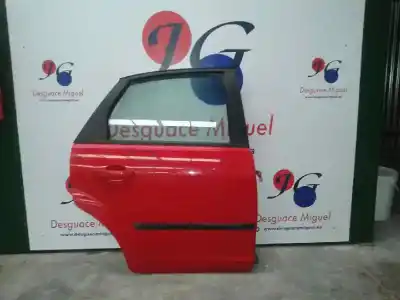 Peça sobressalente para automóvel em segunda mão Porta Do Automóvel Traseira Direita por FORD FOCUS BERLINA (CAP) FOCUS BERLINA (CAP) (2004 - 2007) Referências OEM IAM   
