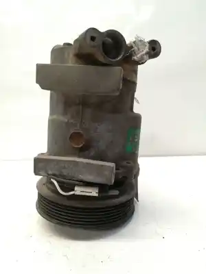 Pezzo di ricambio per auto di seconda mano compressore aria condizionata per renault clio ii fase i (b/cbo) 1.9 dti diesel 80 cv / 59 kw riferimenti oem iam 7700111235  