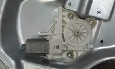 Peça sobressalente para automóvel em segunda mão Motor Elevador Vidro Dianteiro Direito por FORD FOCUS BERLINA (CAP) Ambiente (D) Referências OEM IAM 4M5T-14553  
