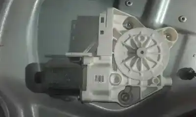 Peça sobressalente para automóvel em segunda mão Motor Elevador Vidro Dianteiro Direito por FORD FOCUS BERLINA (CAP) FOCUS BERLINA (CAP) (2004 - 2007) Referências OEM IAM 4M5T14553  