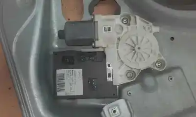 Peça sobressalente para automóvel em segunda mão Motor Elevador Vidro Dianteiro Esquerdo por FORD FOCUS BERLINA (CAP) 2.0 Sport [2.0 Ltr. - 100 kW TDCi CAT] Referências OEM IAM   
