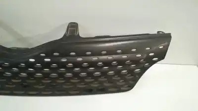 Автозапчастина б/у передня решіта для TOYOTA YARIS (NCP1/NLP1/SCP1) * Посилання на OEM IAM 53111-52050  