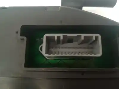 Peça sobressalente para automóvel em segunda mão Quadrante por RENAULT CLIO III Business Referências OEM IAM 8200820999D  