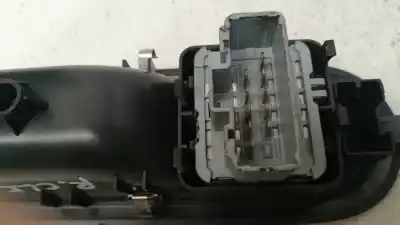 Second-hand car spare part left front power window switch for renault clio iii authentique oem iam references 8200356513  