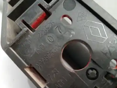 Peça sobressalente para automóvel em segunda mão puxador exterior frente direito por renault clio iii authentique referências oem iam 226526  