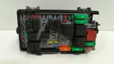 Pezzo di ricambio per auto di seconda mano scatola relè/fusibili per opel corsa d (s07) 1.2 (l08 l68) riferimenti oem iam 13217392ef  