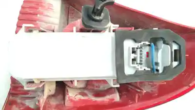 Second-hand car spare part left tailgate light for renault clio ii fase ii (b/cb0) authentique 58 cv / 43 kw oem iam references   