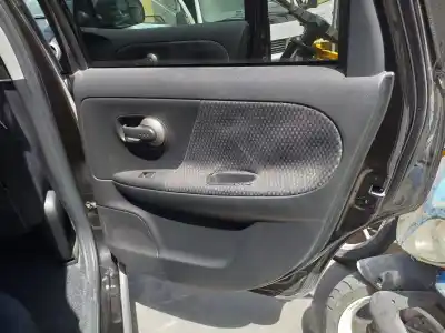 Peça sobressalente para automóvel em segunda mão puxador interior traseiro direito por nissan note (e11e) naru edition 88 cv / 65 kw referências oem iam 5010800006
