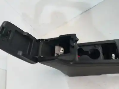 Pezzo di ricambio per auto di seconda mano bracciolo centrale per chevrolet captiva 2.2 vcdi ltz riferimenti oem iam   