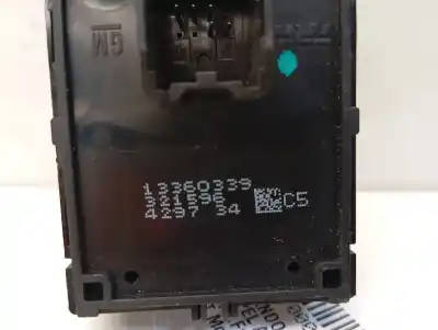 Peça sobressalente para automóvel em segunda mão botão / interruptor elevador vidro dianteiro direito por opel adam (m13) 1.4 referências oem iam 13360339  