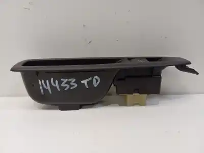 Peça sobressalente para automóvel em segunda mão botão / interruptor elevador vidro traseiro direito por renault captur adventure referências oem iam 829614619r  