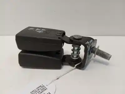 Автозапчастина б/у задній правий гачок для ford ka+ active посилання на oem iam 027100200  