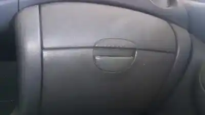 Автозапчастина б/у бардачок для toyota yaris (ncp1/nlp1/scp1) 1.4 d-4d linea luna посилання на oem iam 