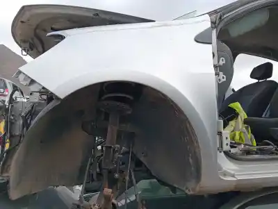 Recambio de automóvil de segunda mano de ALETA DELANTERA IZQUIERDA para RENAULT CLIO III Exception referencias OEM IAM   