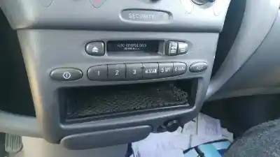 Second-hand car spare part audio system / radio cd for toyota yaris (ncp1/nlp1/scp1) 1.3 16v cat oem iam references 