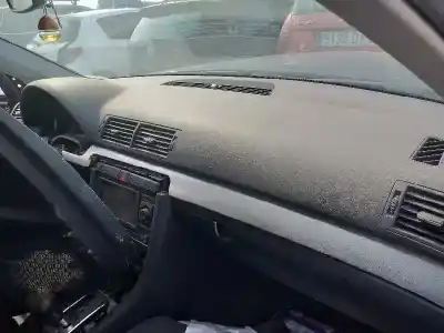 Peça sobressalente para automóvel em segunda mão tablier por audi a4 b7 avant (8ed) 2.0 tdi 16v referências oem iam 
