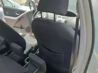 Second-hand car spare part right front seat for toyota yaris (ksp9/scp9/nlp9) básico oem iam references   