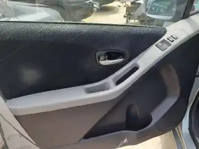 Автозапчасти б/у регулятор стекла переднего левого за toyota yaris (ksp9/scp9/nlp9) básico ссылки oem iam 