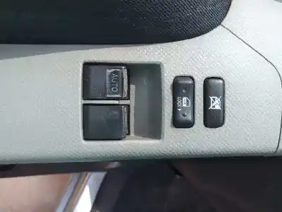 Автозапчасти б/у выключатель левого переднего окна за toyota yaris (ksp9/scp9/nlp9) básico ссылки oem iam 