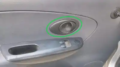 Peça sobressalente para automóvel em segunda mão puxador interior dianteiro esquerdo por daewoo matiz cd referências oem iam 