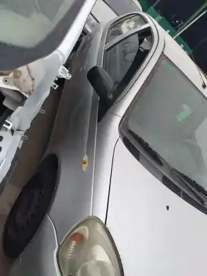 Автозапчастина б/у передне праве крило для TOYOTA YARIS (NCP1/NLP1/SCP1) 1.0 Linea Luna Посилання на OEM IAM   