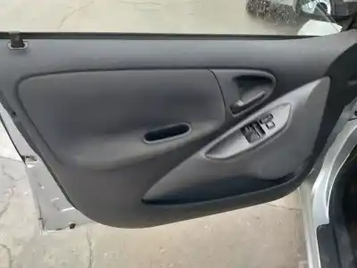 Автозапчастина б/у обработка передніх правіх дверей для toyota yaris (ncp1/nlp1/scp1) 1.0 linea luna посилання на oem iam 