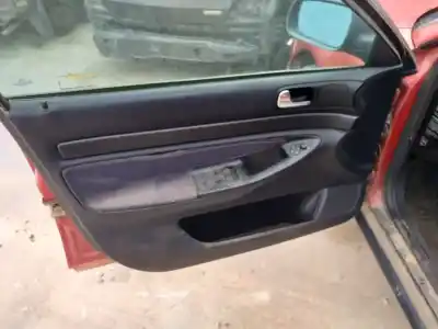 Автозапчастина б/у ліва передня внутрішня ручка для audi a4 avant (b5) 1.8 посилання на oem iam 