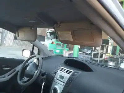 Second-hand car spare part Interior Light for TOYOTA YARIS (KSP9/SCP9/NLP9) Básico OEM IAM references   